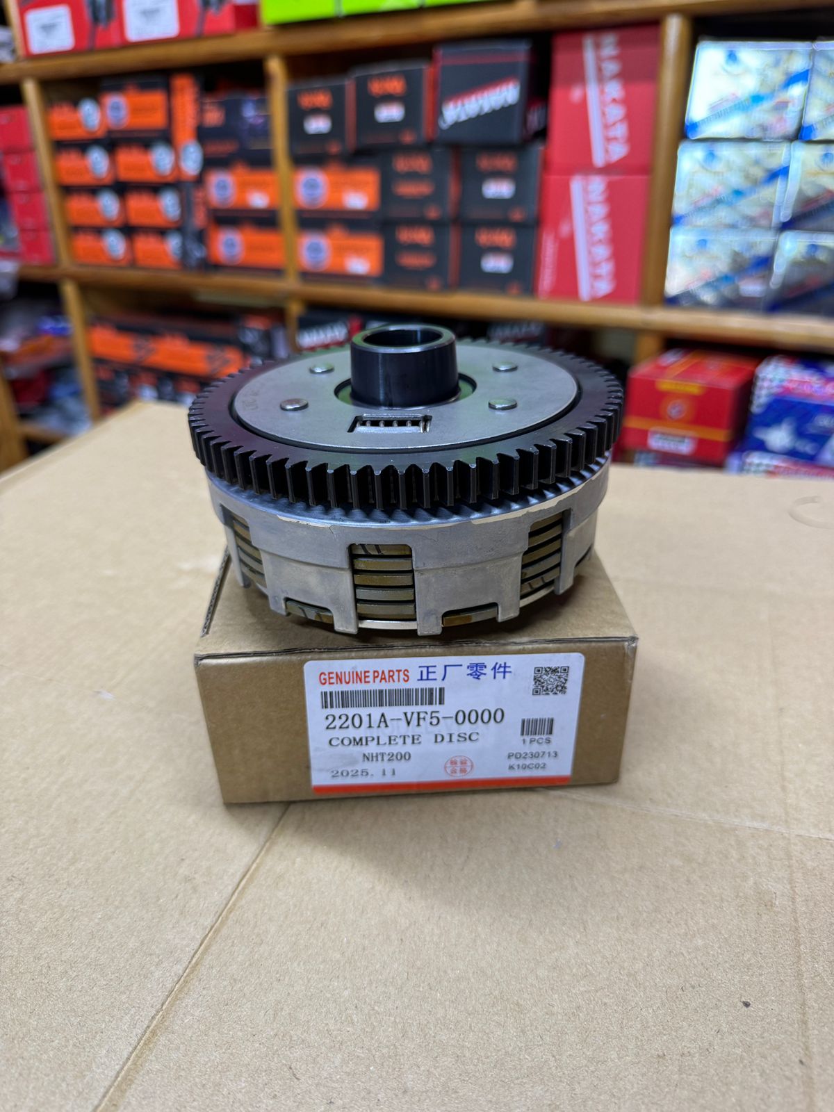 PORTE DISC EMBRAYAGE + GRANAGE EMBRAYAGE SYM NHT 200 ORIGINAL